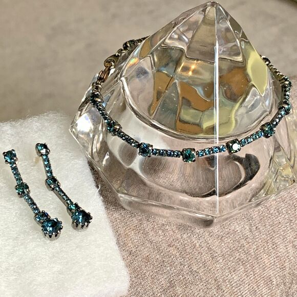 Carolee Blue Crystal Tennis Bracelet & Drop Earrings Set Gun Metal Dainty - Picture 2 of 7